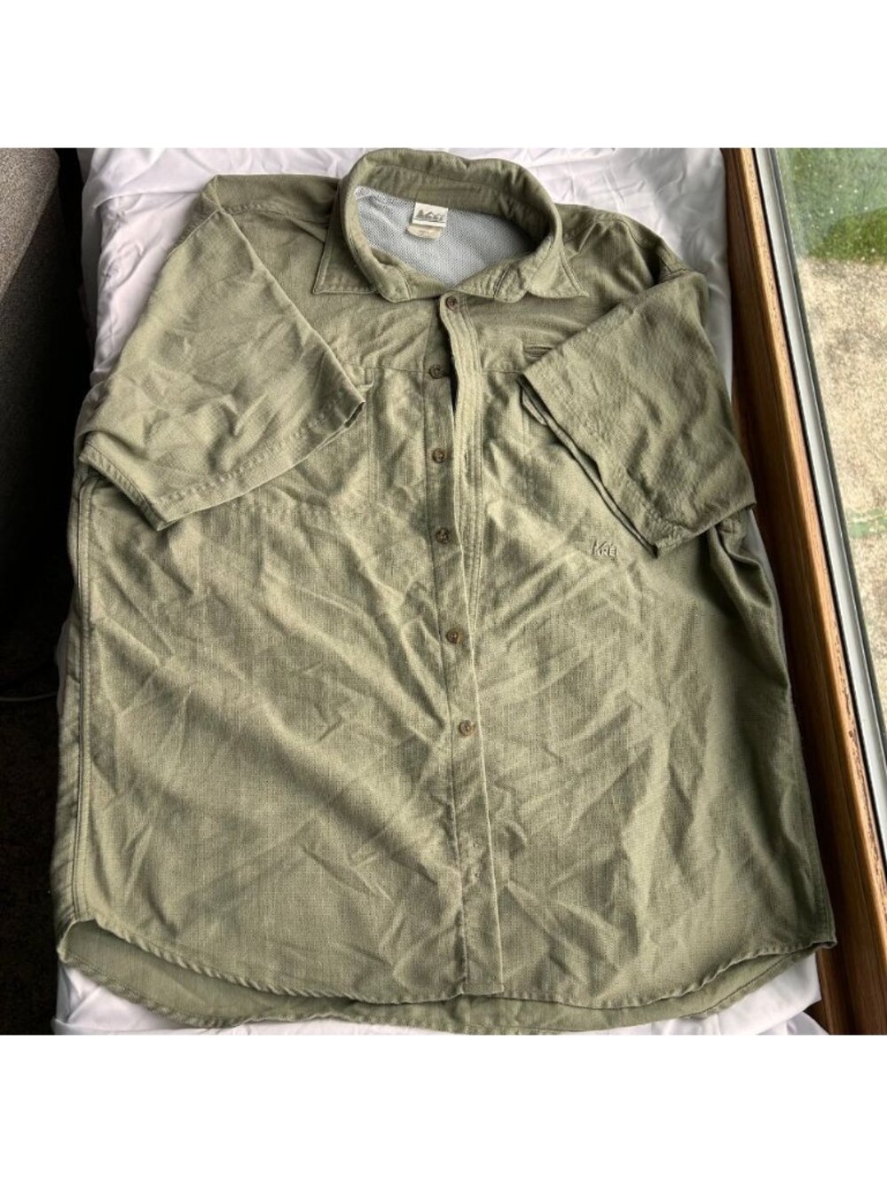 Men’s REI Short Sleeve Mesh Lined Button Hiking Shirt Olive Green Sz L Outdoor